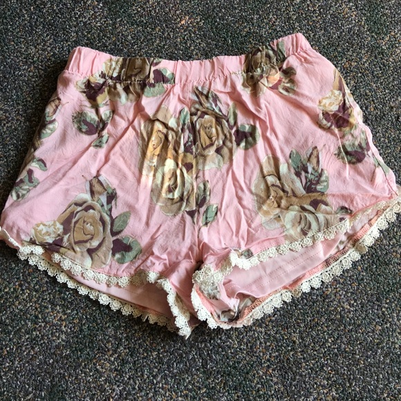 Cute shorts! - Picture 1 of 3