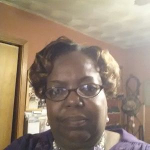 Meet your Posher, Elaine