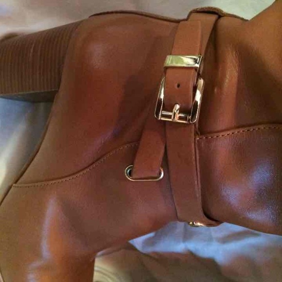 Michael Kors MK Boots - Picture 2 of 4