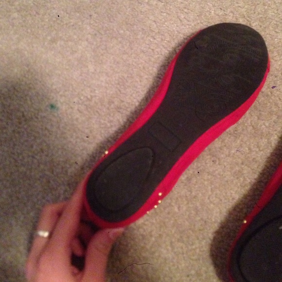 red flats - Picture 2 of 2