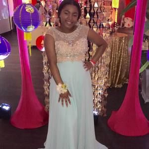 Meet your Posher, Whitney