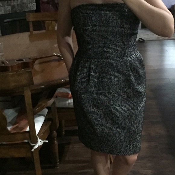 Express dress - Picture 3 of 4