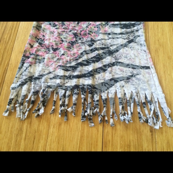 Girls fringe top - Picture 4 of 4