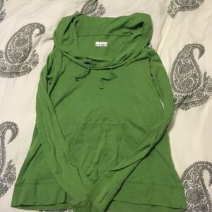 Columbia long sleeve hooded cow neck shirt!