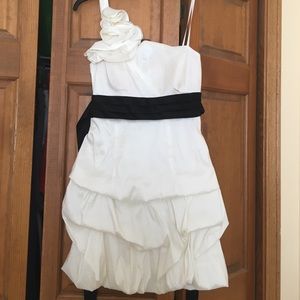 BLACK AND WHITE FORMAL DRESS