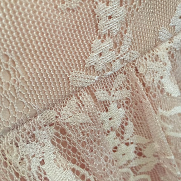 Rose Lace Dress - Picture 3 of 3