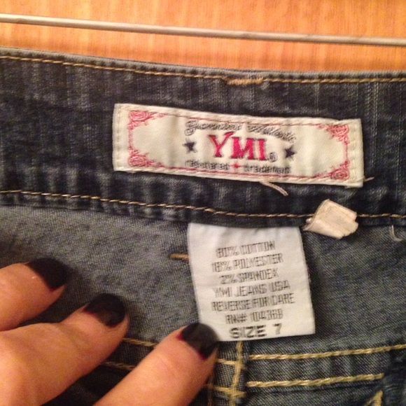 Jeans - Picture 2 of 4