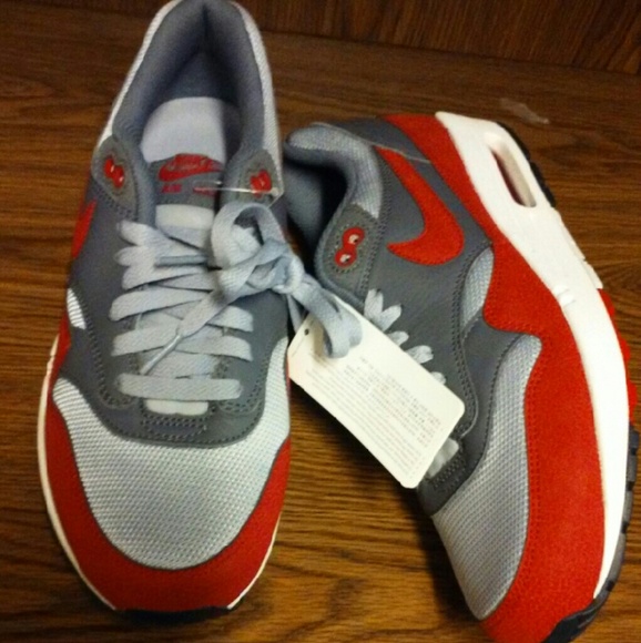 Nike air max 1 essentials - Picture 2 of 2