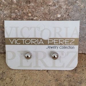 Stud Fashion Earring | Silver | Victoria Perez