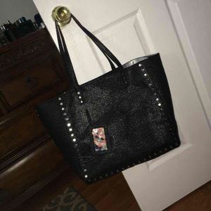 Nine West tote FLASH SALE TONIGHT ONLY