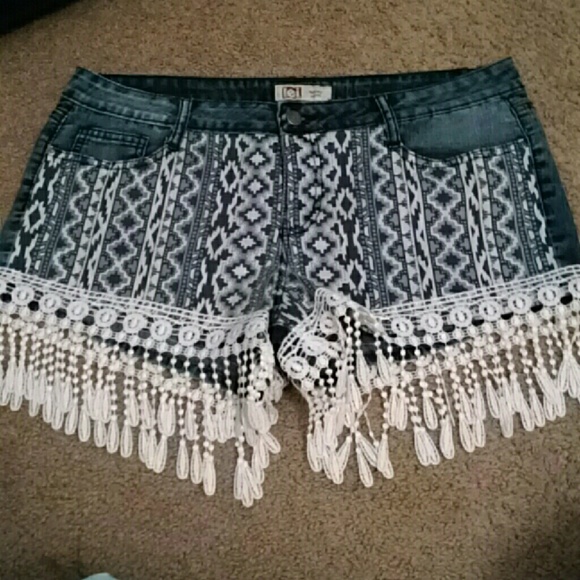 Lei shorts size 15