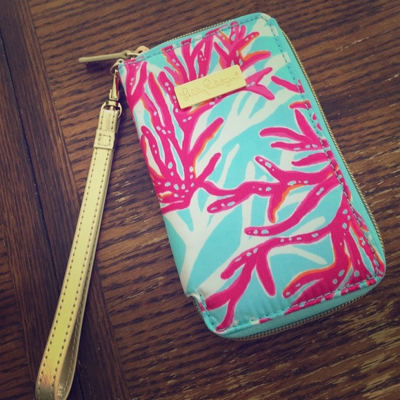 Lilly Pulitzer Handbags - Lilly Pulitzer iPhone 6 Wallet Clutch Coral NWT