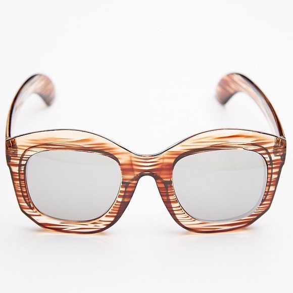 ❤️BOGO❤️New Free People Mirrored Square - Picture 2 of 3