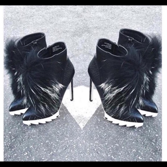Privileged Fur Booties - Picture 2 of 2
