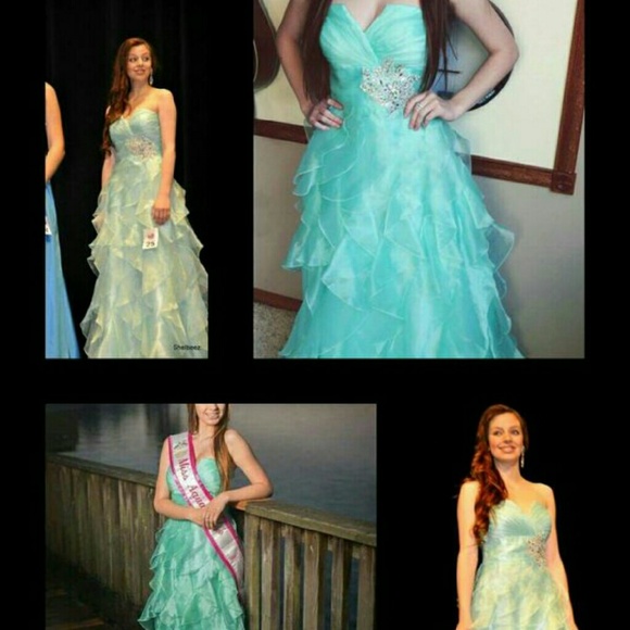 Turquoise prom/pageant/formal dress