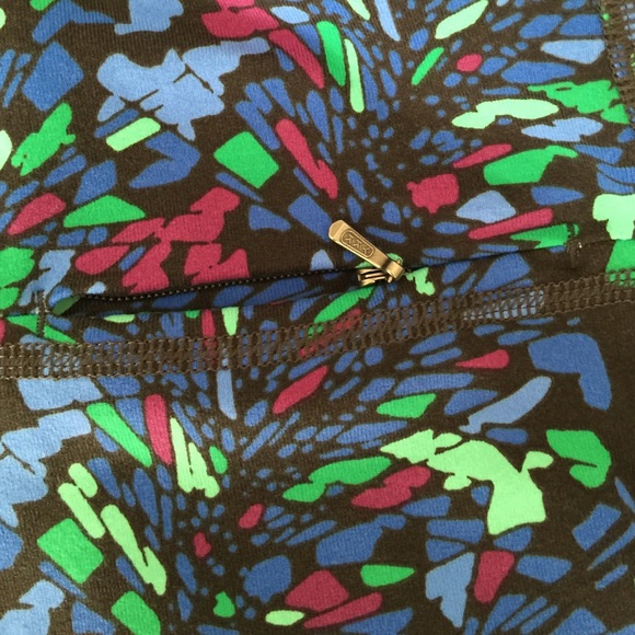 Lucy workout tank - Picture 3 of 4