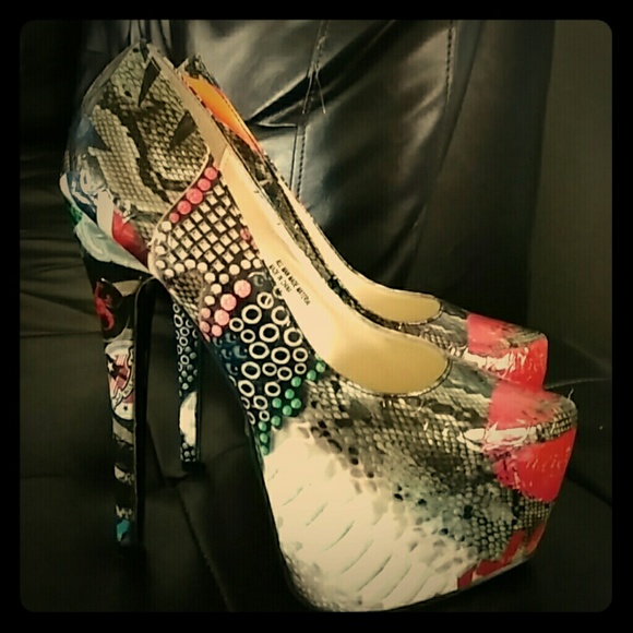 Graphic design Platform Heels
