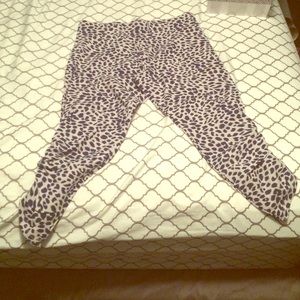 Victoria's Secret Capri Leggings