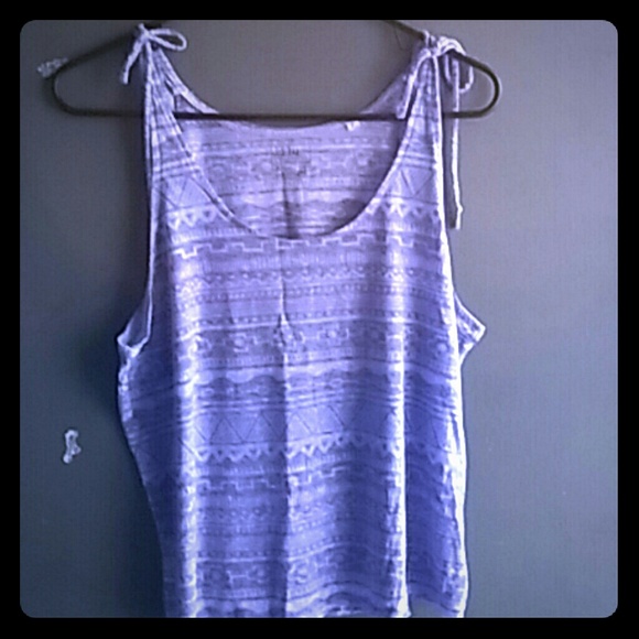 Pacsun shirt..says XL but can fit S/M/L