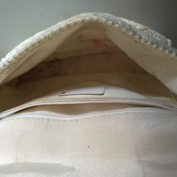 βοΈSOLDβοΈChanel White Crochet Flap Bag - Picture 3 of 4
