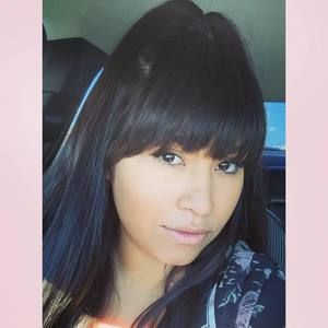 Meet your Posher, Zaira