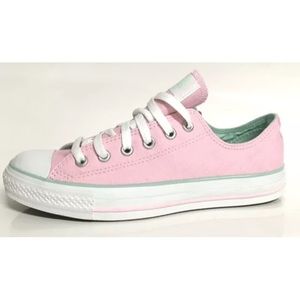 Pastel pink w/teal lining -converse size 9 women's