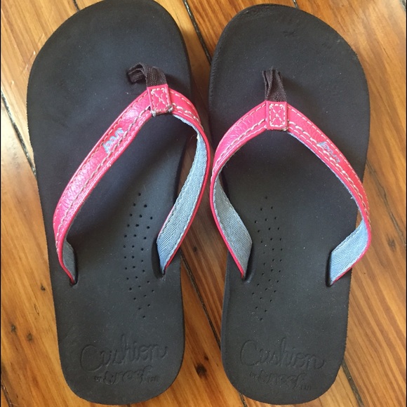 Girls SZ 11 Reef sandals