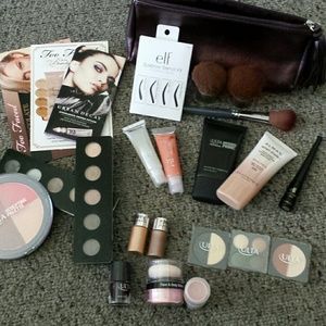 Makeup bundle