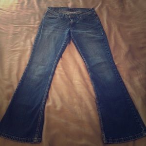 Levi's Fit Flare Too Super Low 524 Jeans