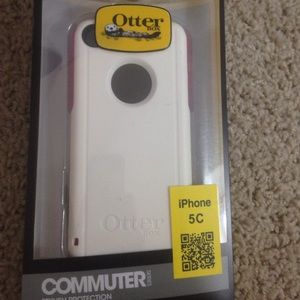 Pink & white otter box phone case - 5c