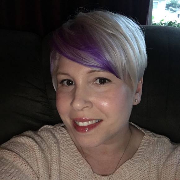 Meet your Posher, Courtney