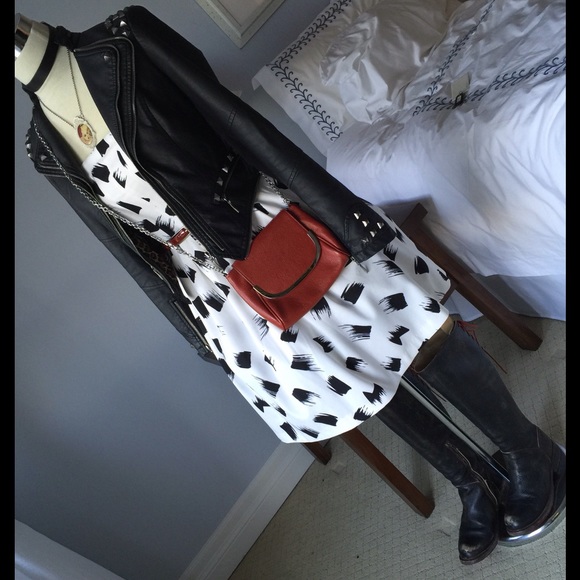 BNWT Adorable Strapless Dress SM by Kaii - Picture 3 of 4