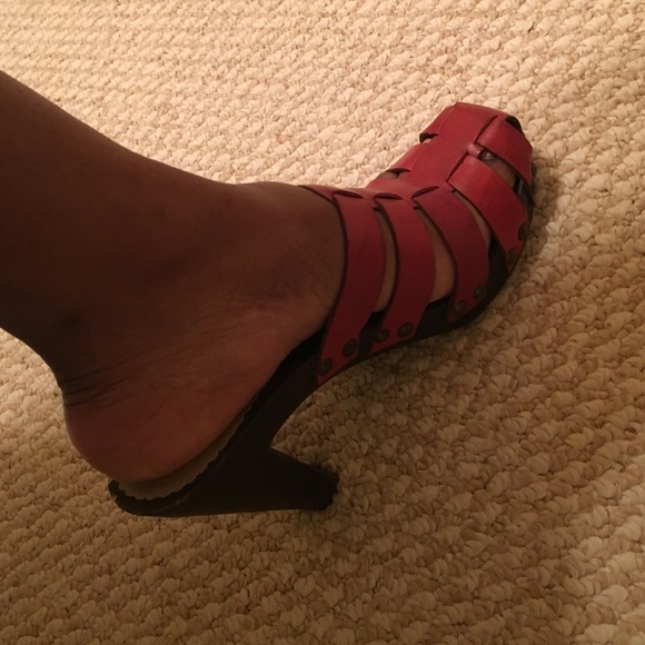 Clogs - Picture 4 of 4