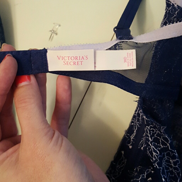 Victoria's Secret nighty/corset - Picture 4 of 4