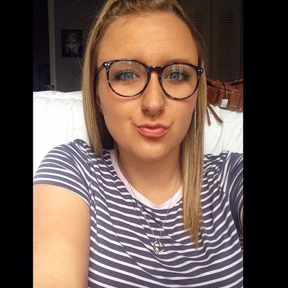 Meet your Posher, Drew - Picture 1 of 1