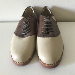 Brand new Bass Oxfords