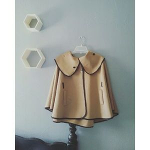 Classy formal Cape💟