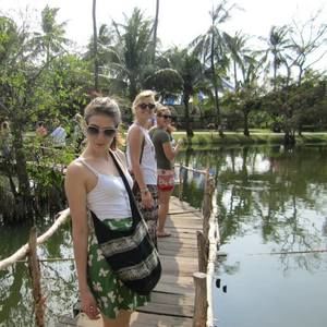 Meet your Posher, Suzy