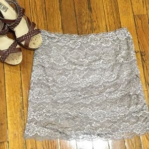 Lace skirt