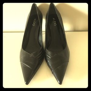 Gorgeous black aldo pumps