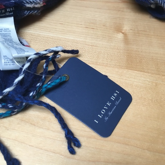 Scarf - Picture 3 of 3