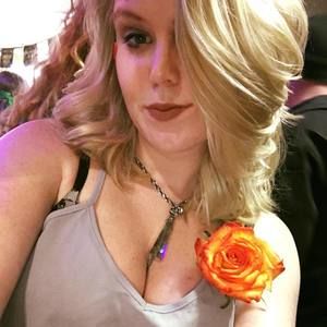 Meet your Posher, Crystal