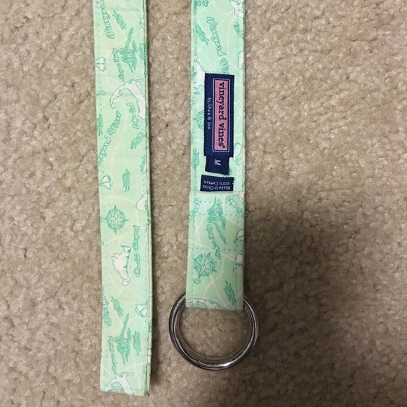 Vineyard Vines New England belt