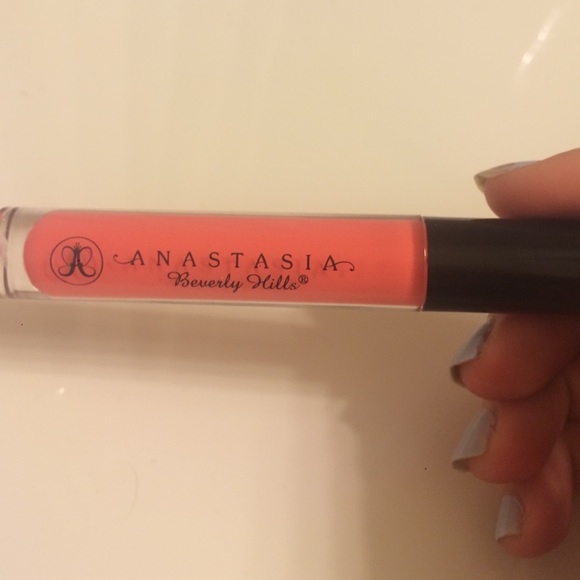Anastasia Beverly Hills lip gloss