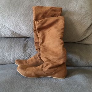 Suede boot