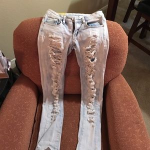 Selling cuz I have too many jeans