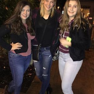 Meet your Posher, Jillian