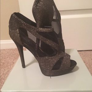 Jessica Simpson heels size 7.5