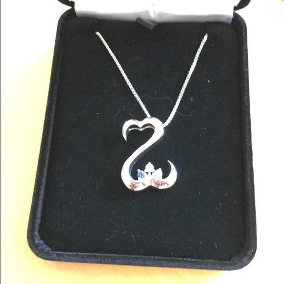 Kay's mother necklace