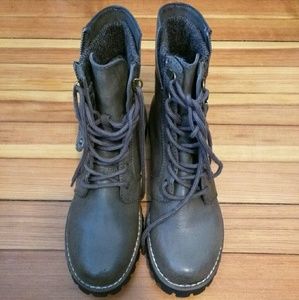 NEW Cliffs by White Mountain Pembroke Boots size 7